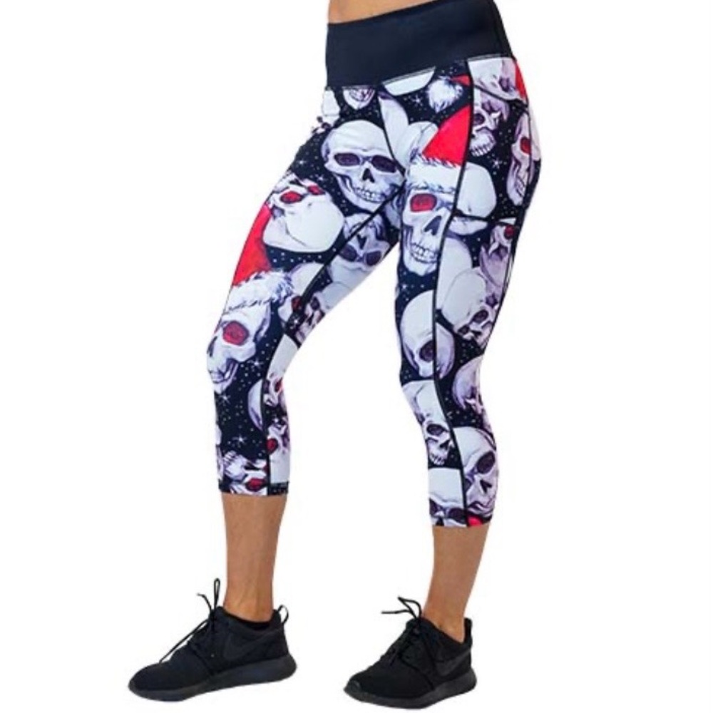 CVG CONSTANTLY VARIED GEAR Naughty List CAPRI Leggings Size Small